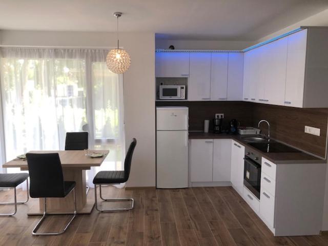 Appartamento Nella Apartman Siófok Esterno foto