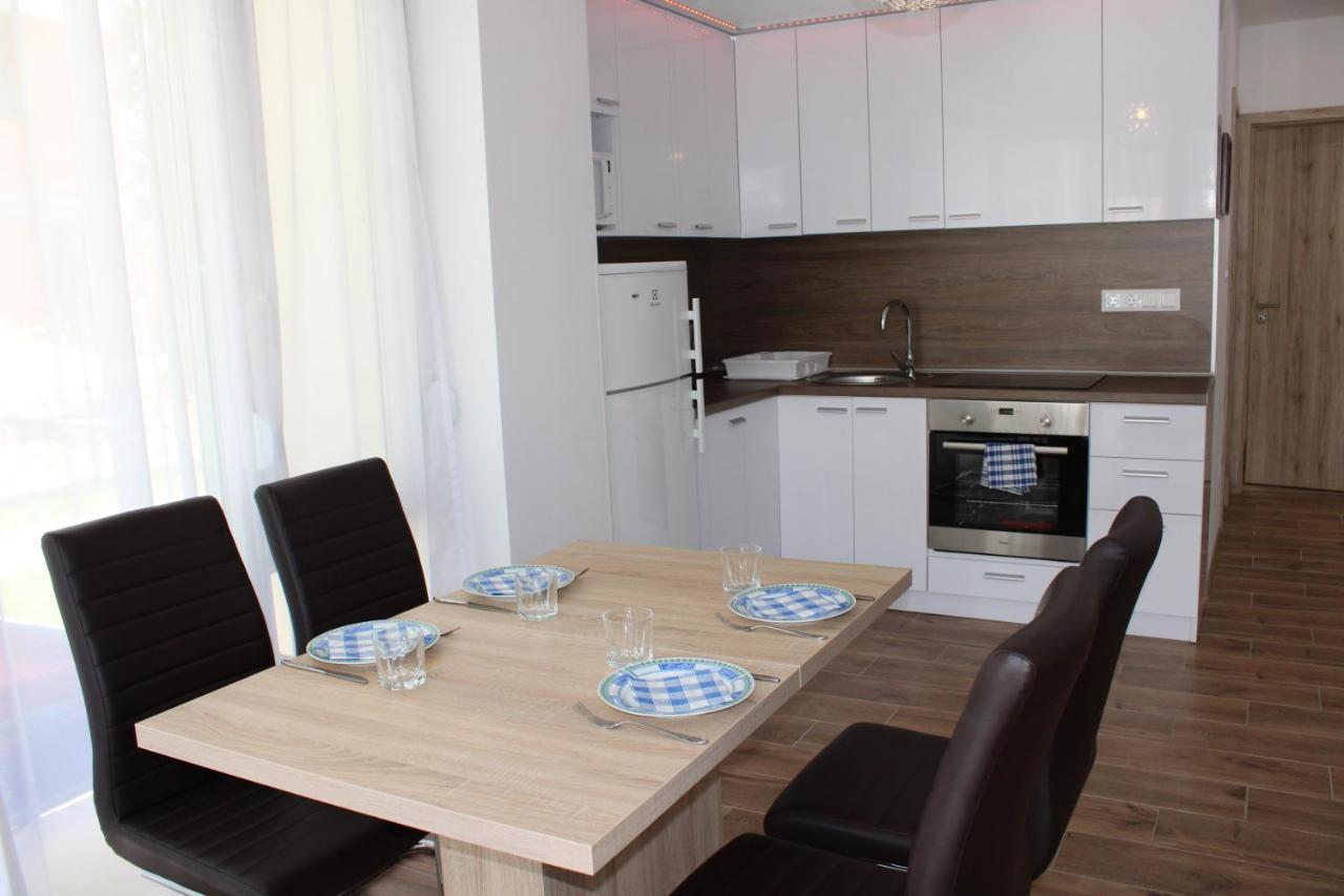 Appartamento Nella Apartman Siófok Esterno foto