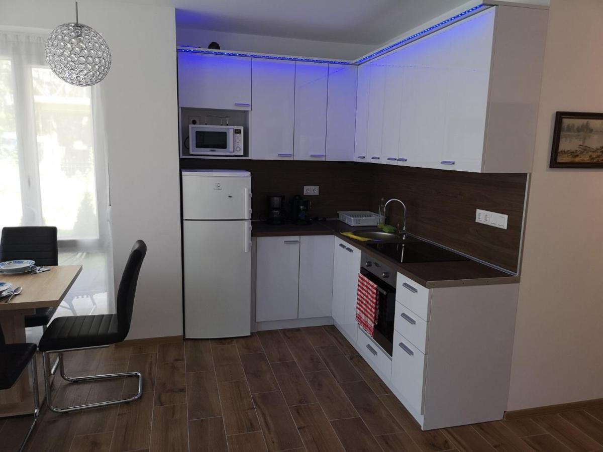 Appartamento Nella Apartman Siófok Esterno foto