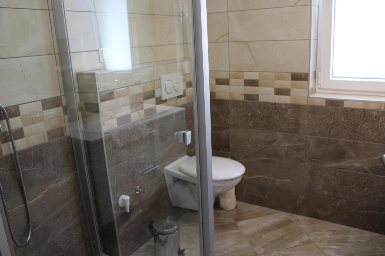 Appartamento Nella Apartman Siófok Esterno foto